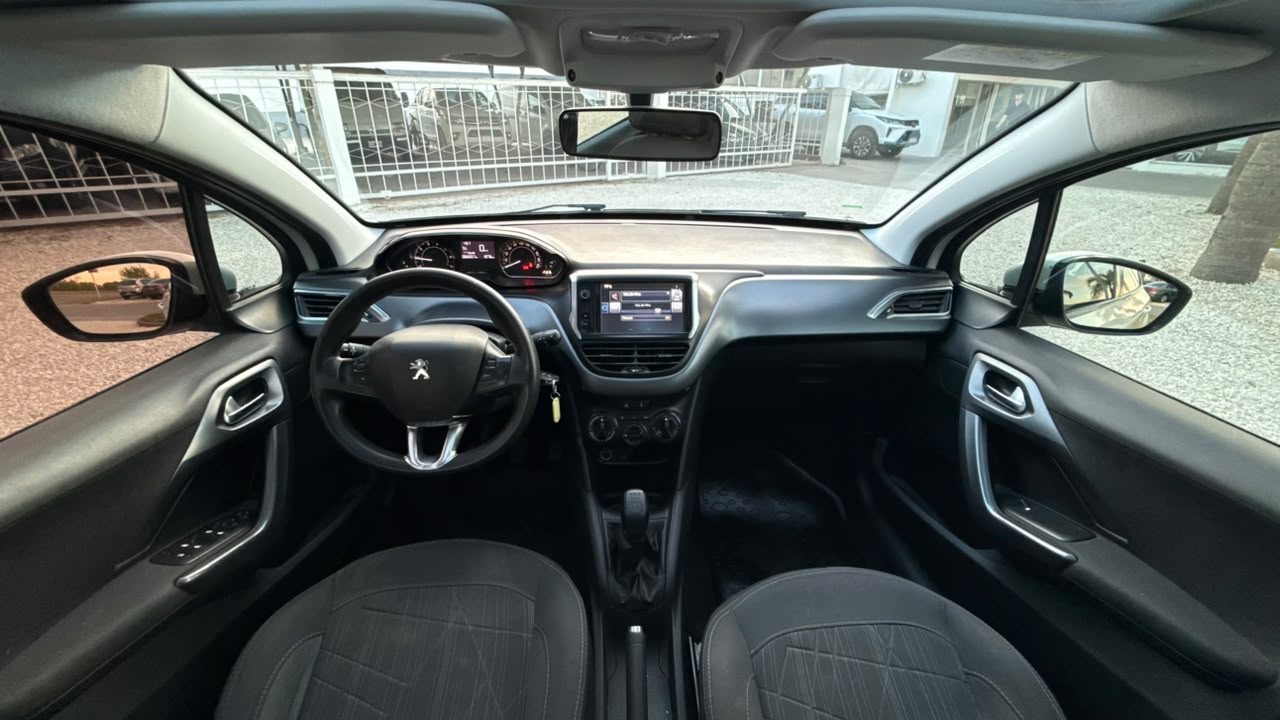 PEUGEOT - 208   ALLURE   TOUCHSCREEN    1.6  - MANUAL  - 2016